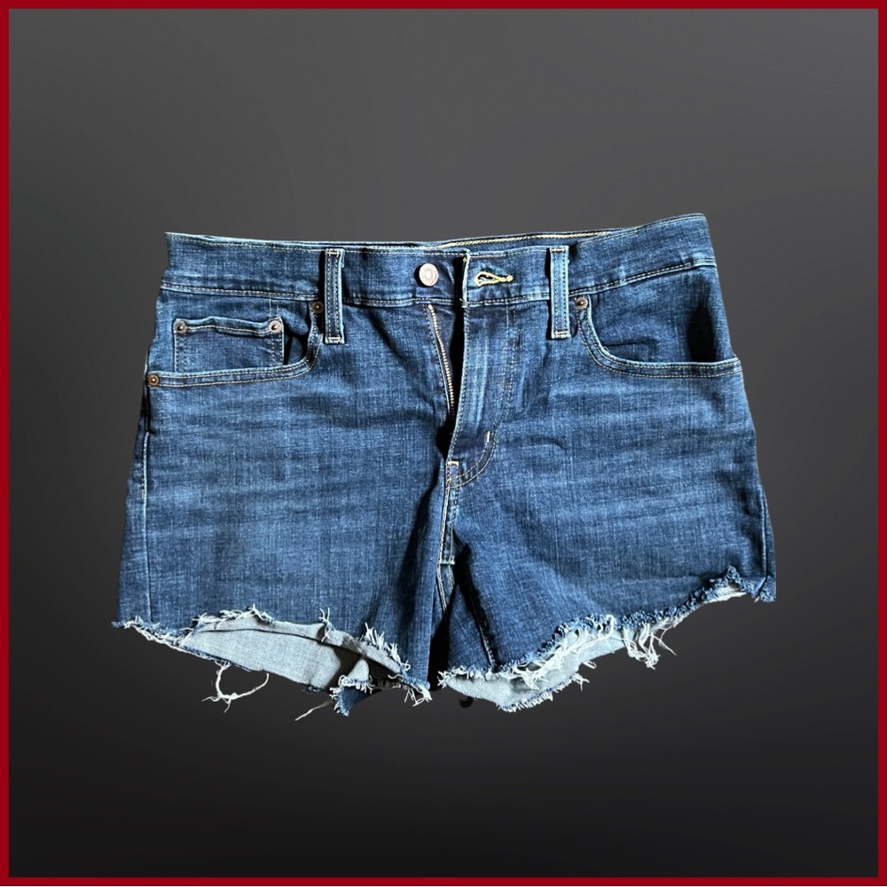 ⚡️LEVI’S⚡️ Mid Length Shorts - Picture 2 of 6